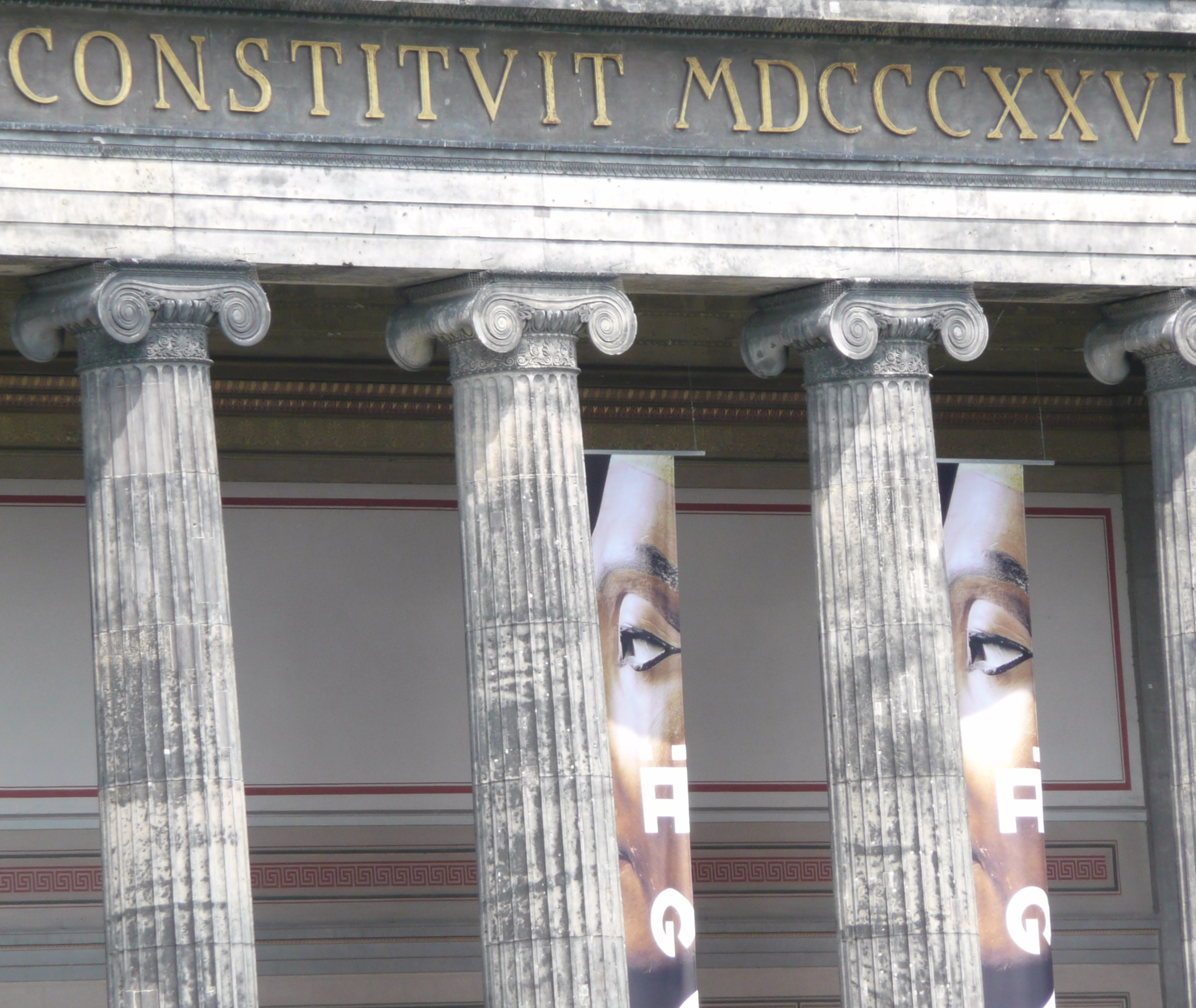 Berlin East-West - photo by Mamcasz